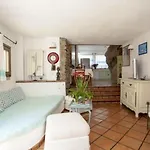 Villa Seaside In + Shared Pool *