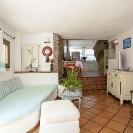 Villa Seaside In + Shared Pool *