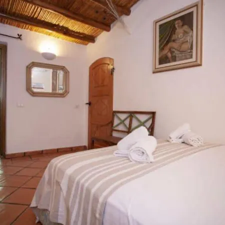 Seaside In + Shared Pool *